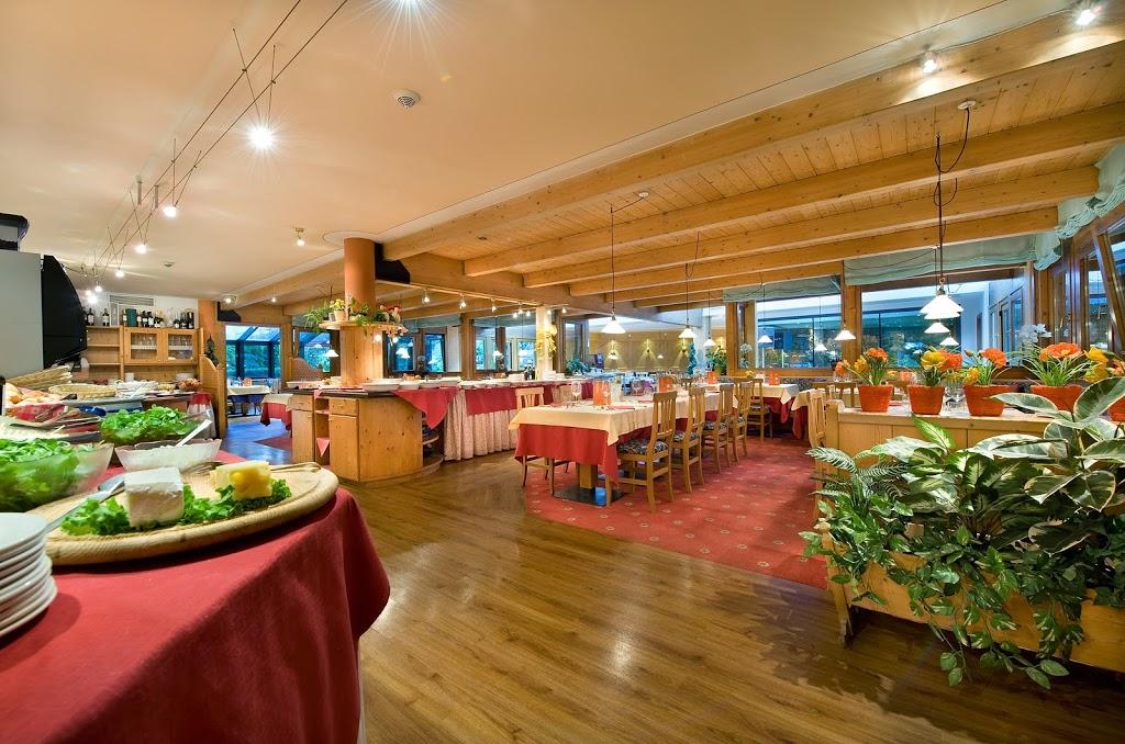 Sporthotel Rosatti Dimaro Esterno foto