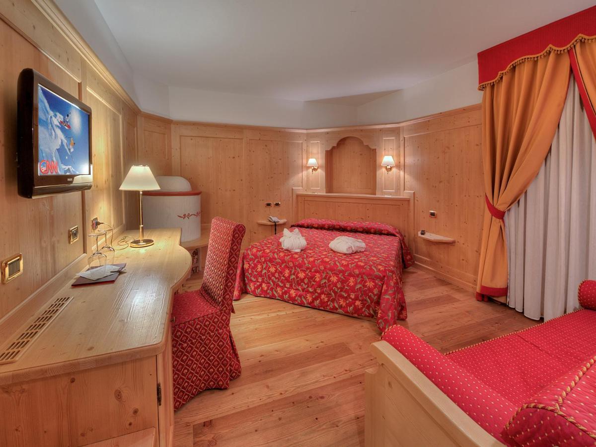 Sporthotel Rosatti Dimaro Esterno foto