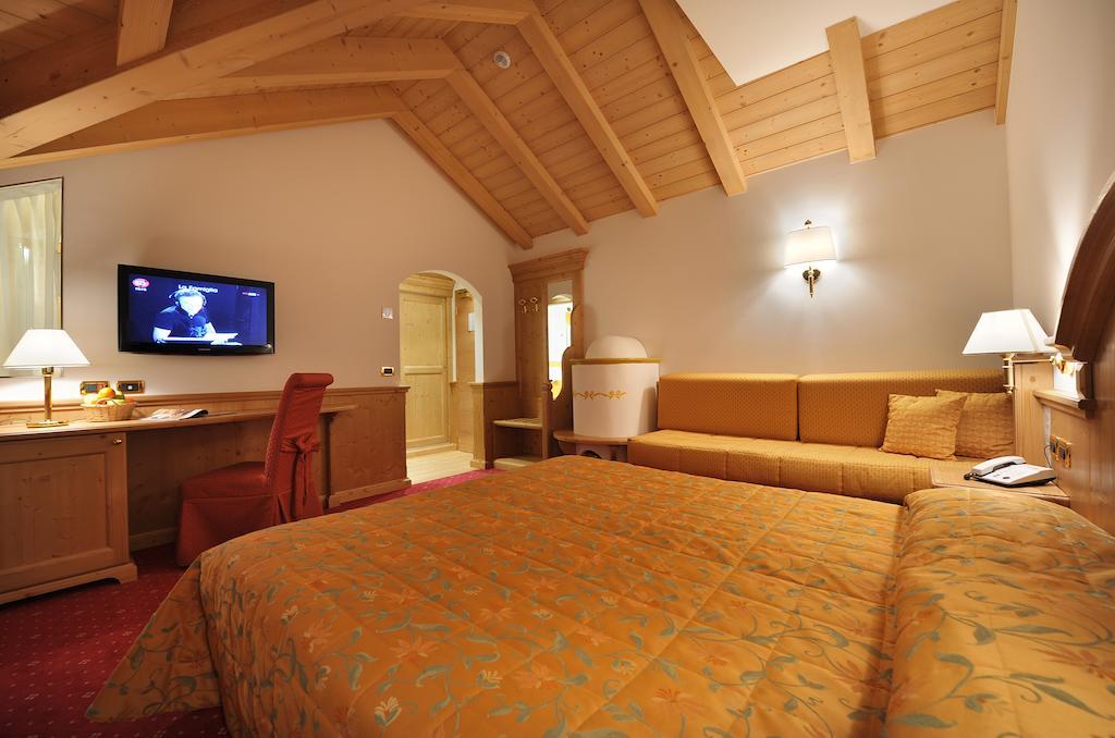 Sporthotel Rosatti Dimaro Camera foto