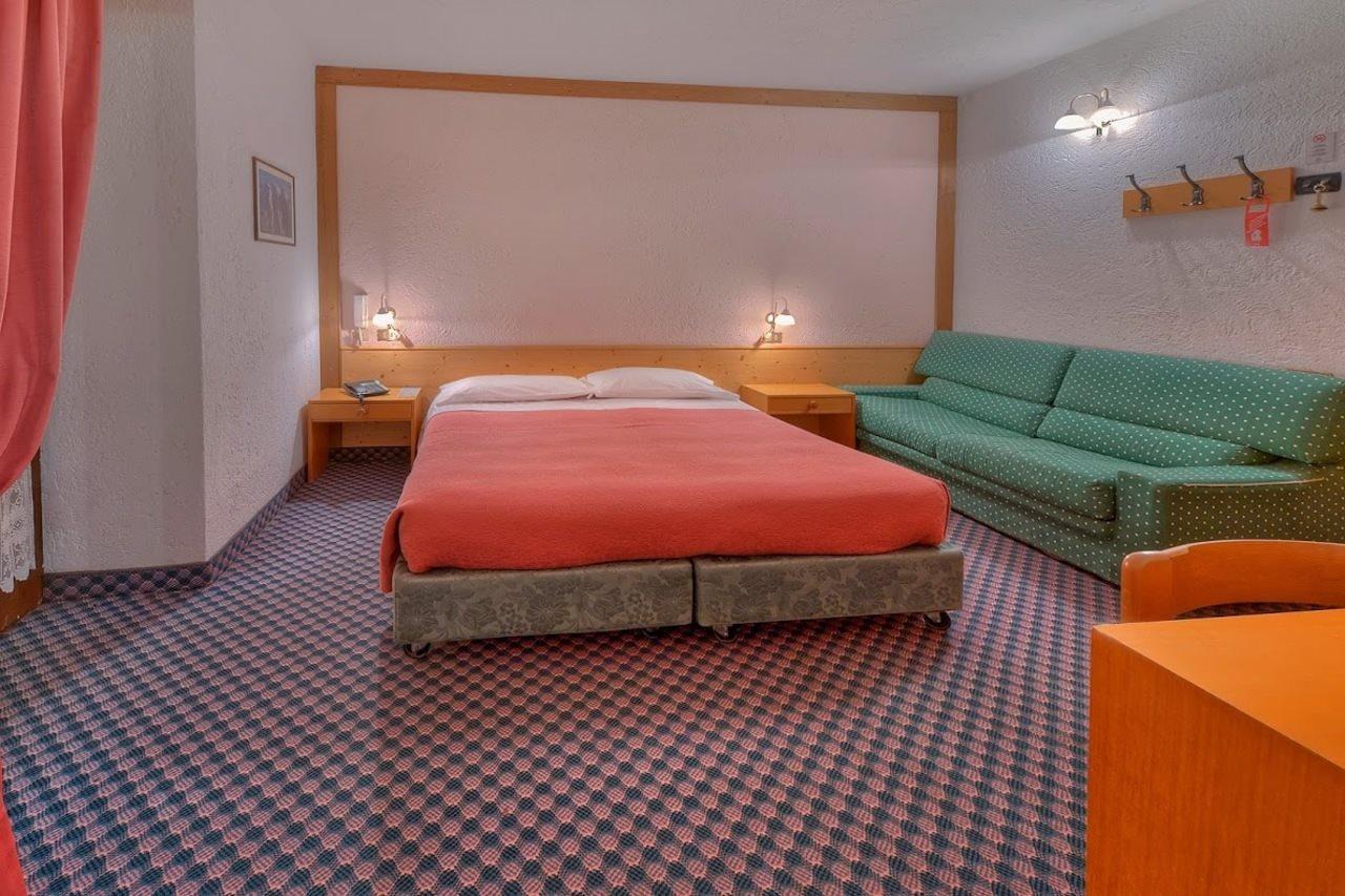 Sporthotel Rosatti Dimaro Esterno foto